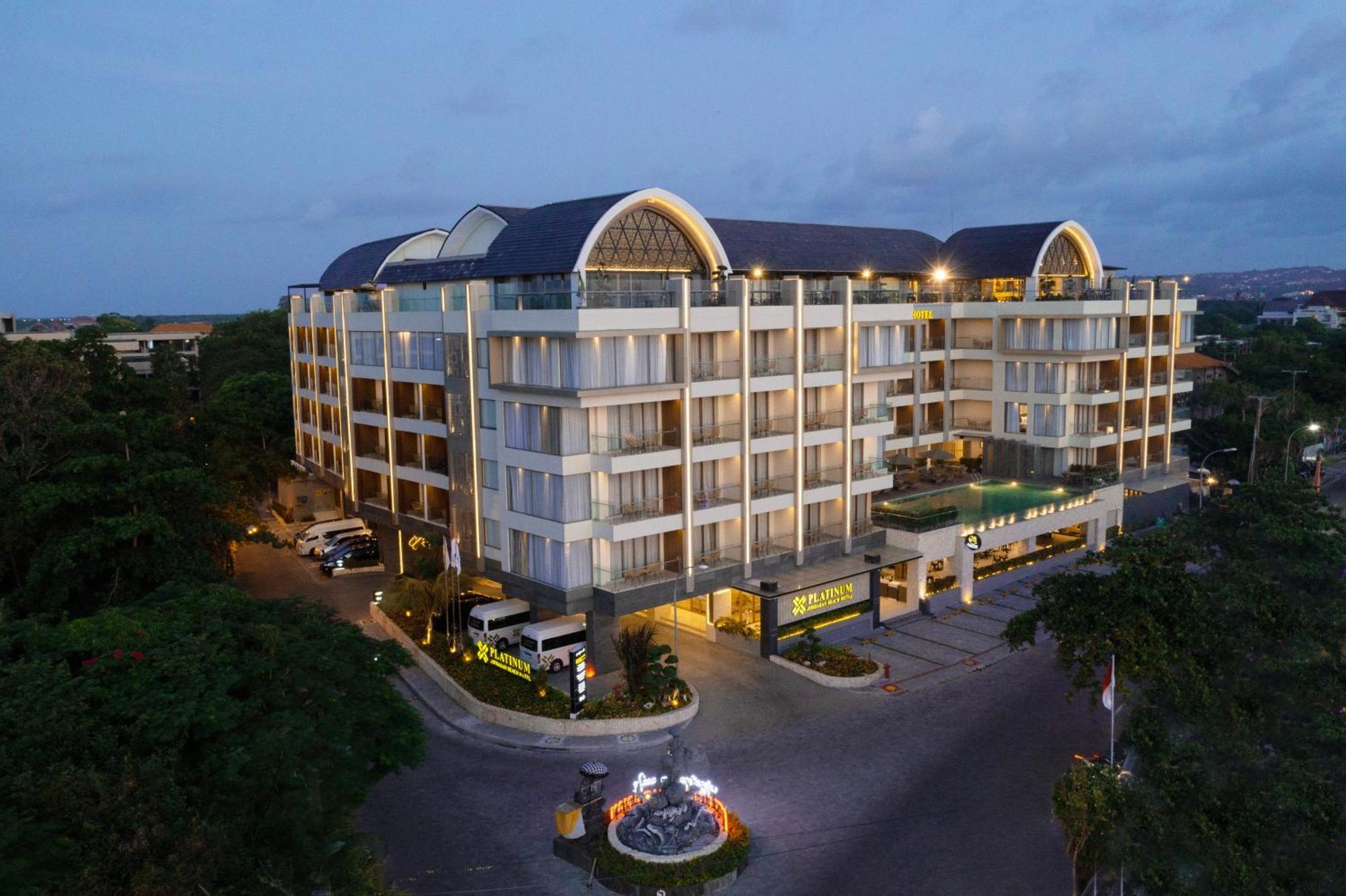 Platinum Hotel Jimbaran Beach Bali Екстериор снимка